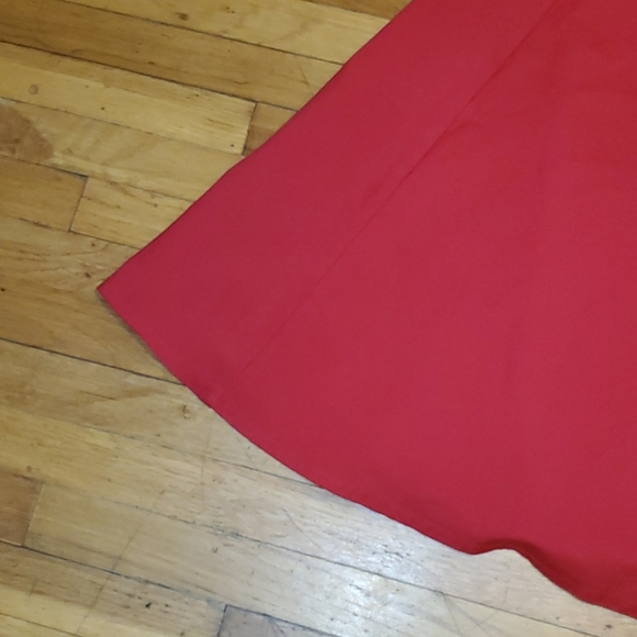 Excellent condition lane Bryant red skirt 26/28 - Picture 2 of 4